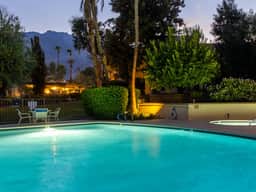 Riviera Gardens Minutes from Downtown