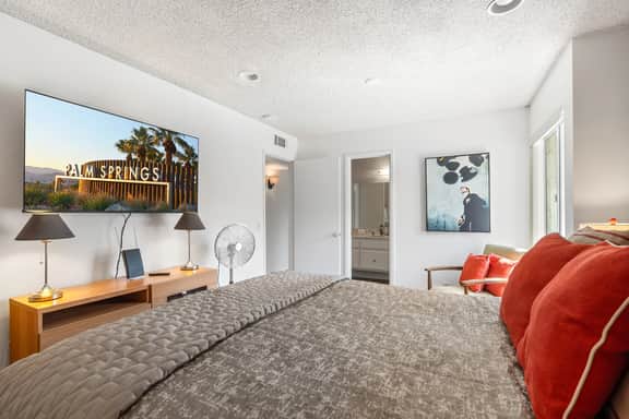 Biltmore 2Bed 2Bath Condo