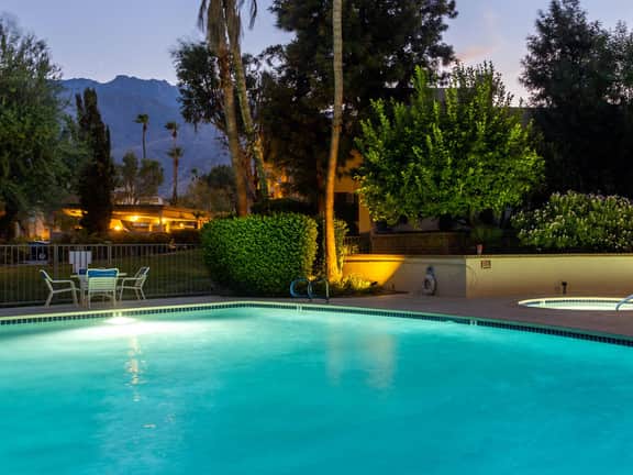 Riviera Gardens Minutes from Downtown