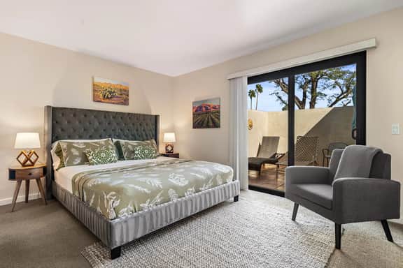 Splendid Desert Modern